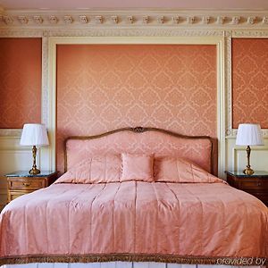 Suite met een Slaapkamer en een King Size Bed